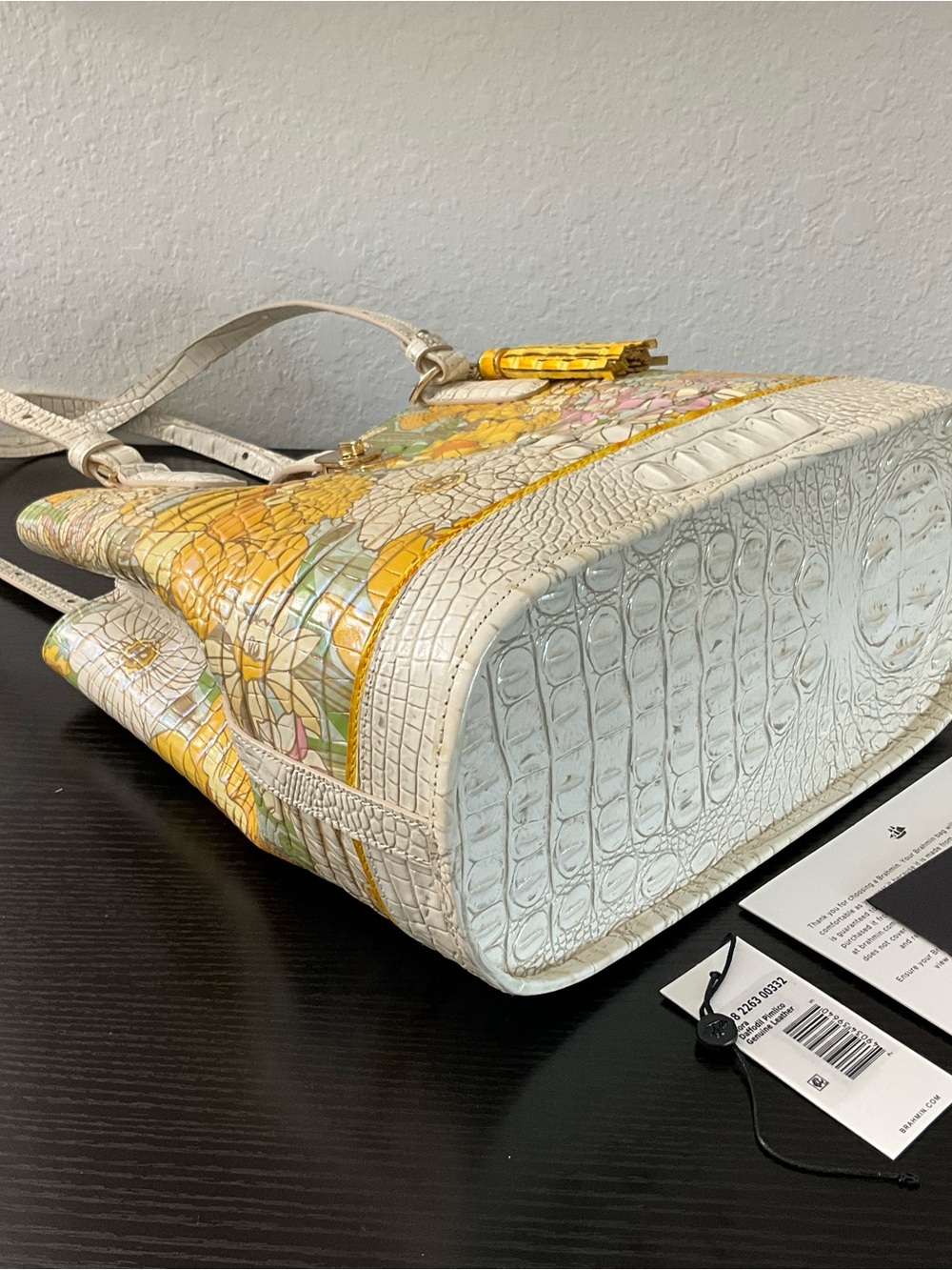 Brahmin Fiora DAFFODIL PIMLICO Bucket Tote W/Eye EXCELLENT - Picture 5 of 9